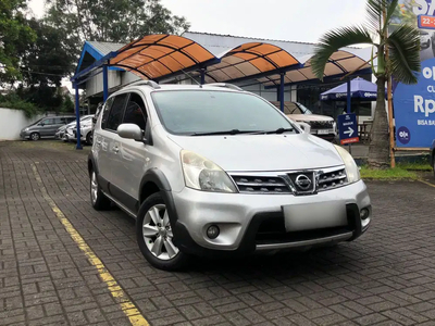 Nissan Grand livina 2013