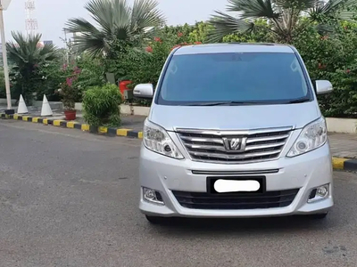 Toyota Alphard 2012