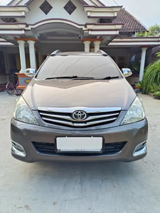 Toyota Kijang Innova 2009