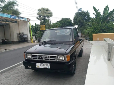 Toyota Kijang Pick-Up 1986