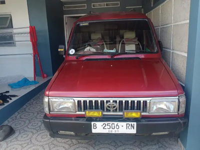 Toyota Kijang Super 1992