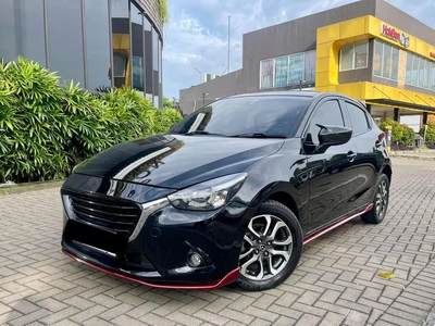 Mazda 2 2015