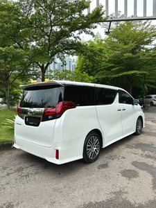 Toyota Alphard 2015