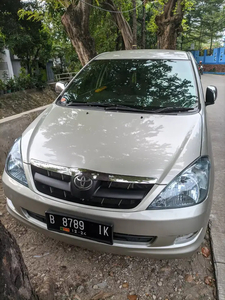 Toyota Kijang Innova 2004