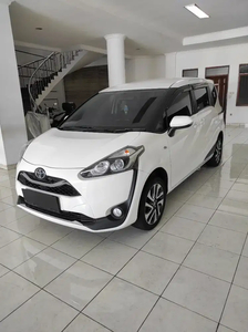 Toyota Sienta 2020