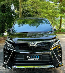 Toyota Voxy 2021