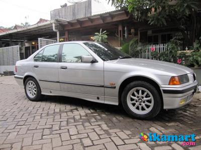 Jual BMW 318i MANUAL 1997 SILVER