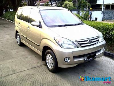 Jual Daihatsu Xenia Li Family 1000cc