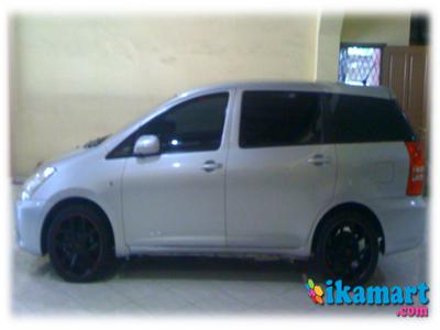 Jual TOYOTA WISH Tahun 2003/2004 Silver