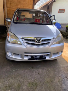 Daihatsu Xenia 2007