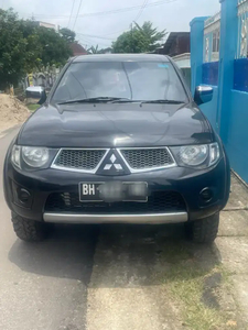 Mitsubishi Strada Triton 2014