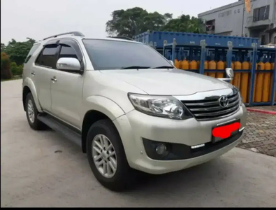 Toyota Fortuner 2011