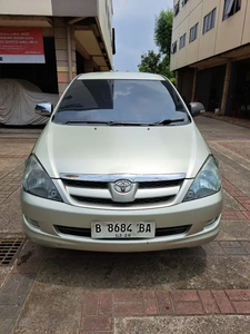 Toyota Kijang Innova 2008