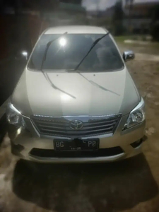 Toyota Kijang Innova 2011