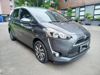 Toyota Sienta 2019