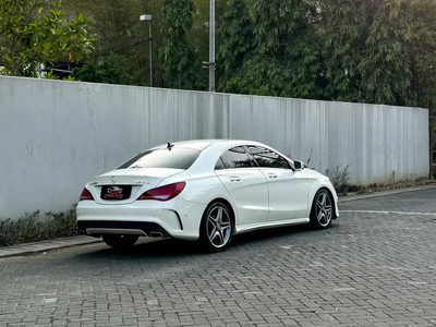 Mercedes-Benz CLA200 2015