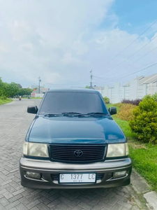 Toyota Kijang 2000