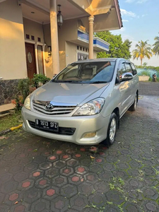 Toyota Kijang Innova 2010