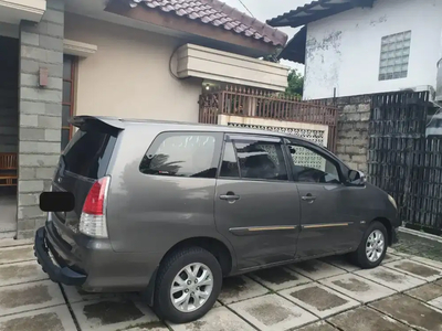 Toyota Kijang Innova 2011