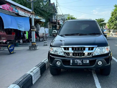 Isuzu Panther 2016