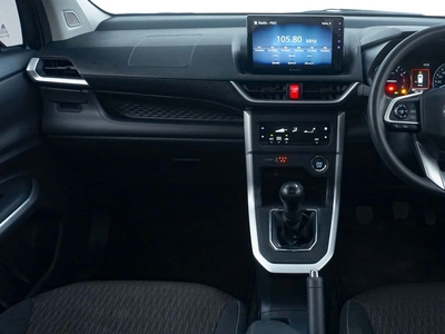 JUAL Toyota Voxy 2.0 AT 2018 Hitam