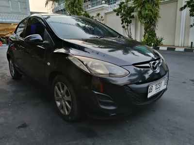 Mazda 2 2012