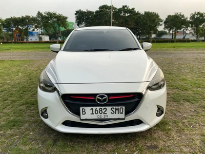 Mazda 2 2015