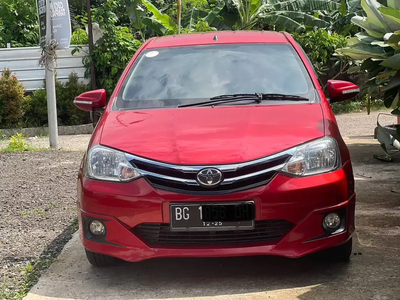 Toyota Etios Valco 2015