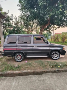 Toyota Kijang 1993