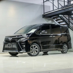 Toyota Voxy 2017