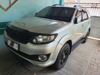 Toyota Fortuner 2012