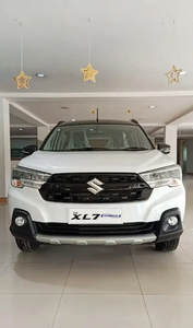 Suzuki XL7 2023