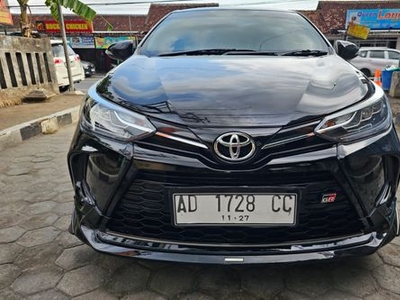 2022 Toyota Yaris 1.5 S CVT GR Sport 7 AB