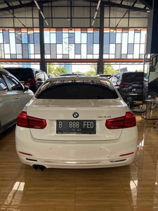 BMW 3 Series Sedan 2018 Kondisi Istimewa sangat terawat