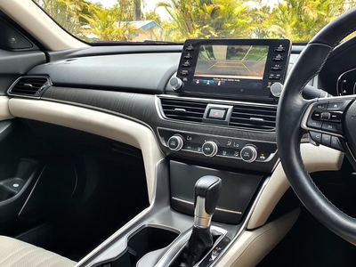 Honda Accord 1.5L 2019 turbo putih km 9 rban cash kredit proses bisa dibantu