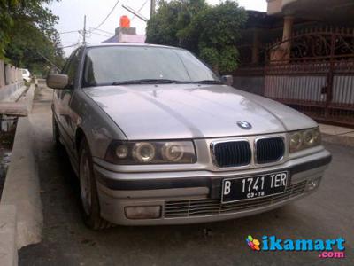 BMW 323i MNL Th 1997 Silver