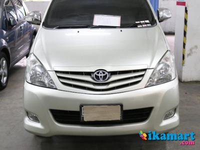 Jual Innova E Manual Silver 2010 Mulus