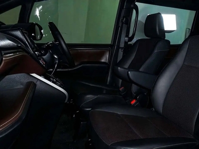 Toyota Voxy 2.0 A/T 2019 Hitam