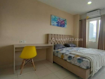 Apartement Dengan View Bukit Hambalang Aeon Mall di Sentul City