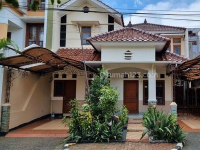 Disewakan rumah mewah di Mutiara Depok Estate