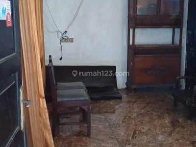 Disewakan Rumah Tempat Kost Strategis di Sarijadi Lokasi Strategis Dekat Kampus Polban, Poltek Pos, Upi.