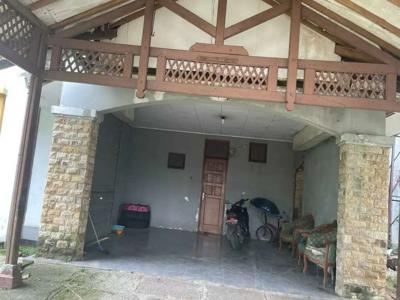 Dijual rumah Minimalis Hoek di Kemang Pratama 3 Bekasi