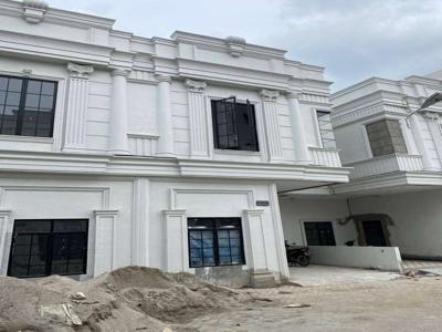 Villa Mewah dalam Komplek Kondisi Siap Huni