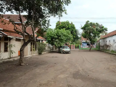 Dijual Lahan luas plus rumah di Sucinaraja Garut