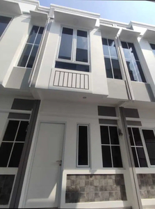 Dijual Rumah 2 Lantai dijalan Industri Kemayoran Jakarta Pusat