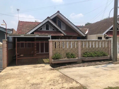 DIJUAL! RUMAH BAGUS DALAM KOMPLEK ASRI DI JANTUNG KOTA CIANJUR!