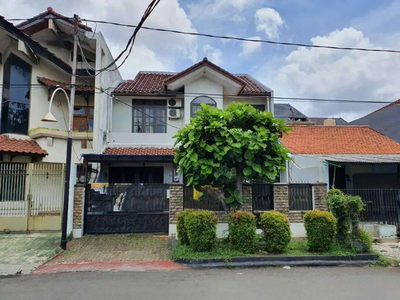 Dijual Rumah Bagus dan Siap Huni Di Bintaro Jaya Sektor 1 , Bintaro