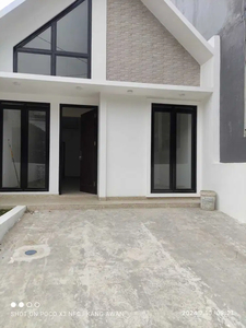 Dijual rumah baru, minimalis lokasi kota Bandung Arcamanik Cisaranten