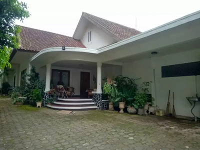 Dijual Rumah Mewah 2 Lantai Lokasi Strategis di Sukajadi Setiabudi