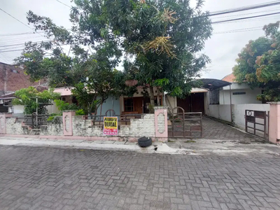 Dijual rumah pedurungan lokasi strategis